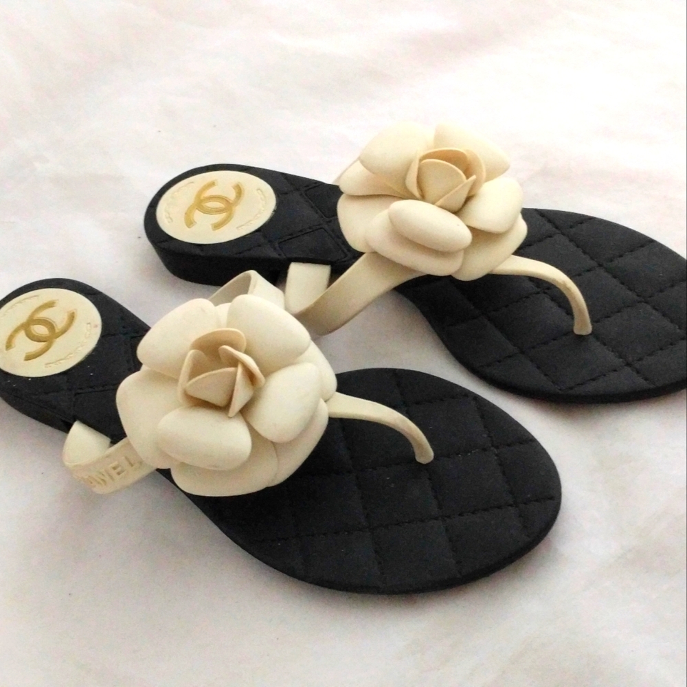 CHANEL Cream Floral Sandals